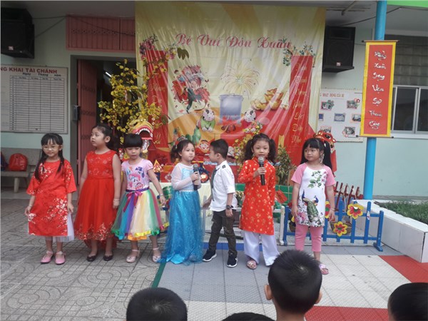 Trường Mầm non 14B tổ chức lể hội  Bé vui đón xuân Kỷ Hợi 2019 